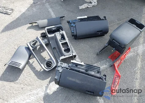 2018 Toyota Tacoma Trd Off Road z USA, uszkodzony, nr VIN 3TMAZ5CN7JM065327